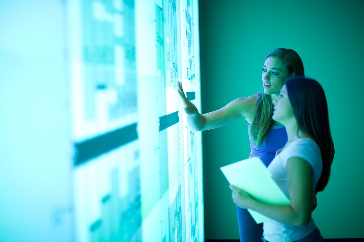 Students looking at NCSA bluewaters