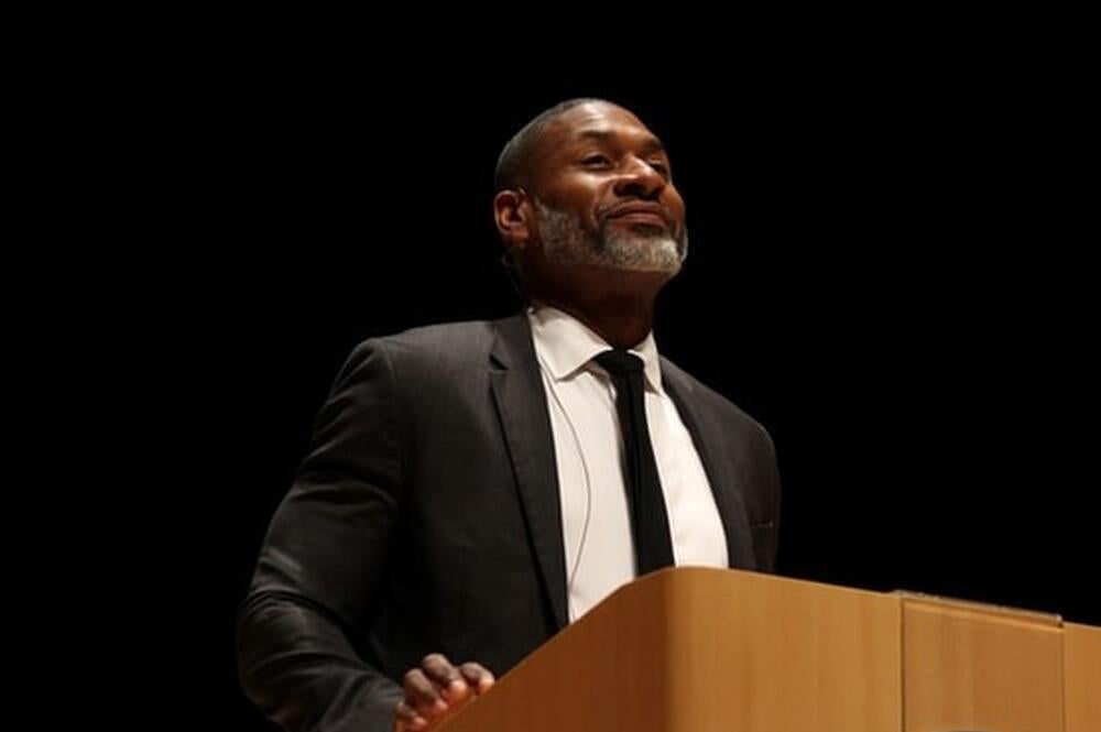 Distinguished Lecture Series - Photo by Christine von Raesfeld